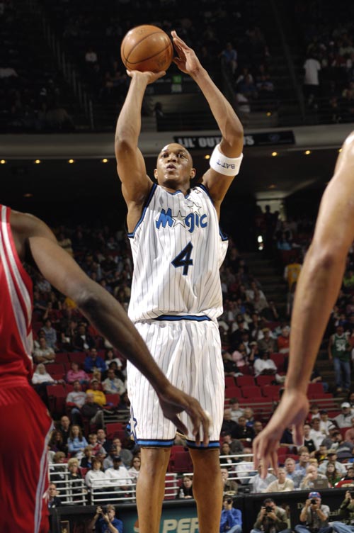 杨昊透露女排近况！世锦赛迎利好有望站上领奖台，副攻应进行优化（杨昊披露女排最新动态：世锦赛利好助力冲击领奖台，副攻需优化）