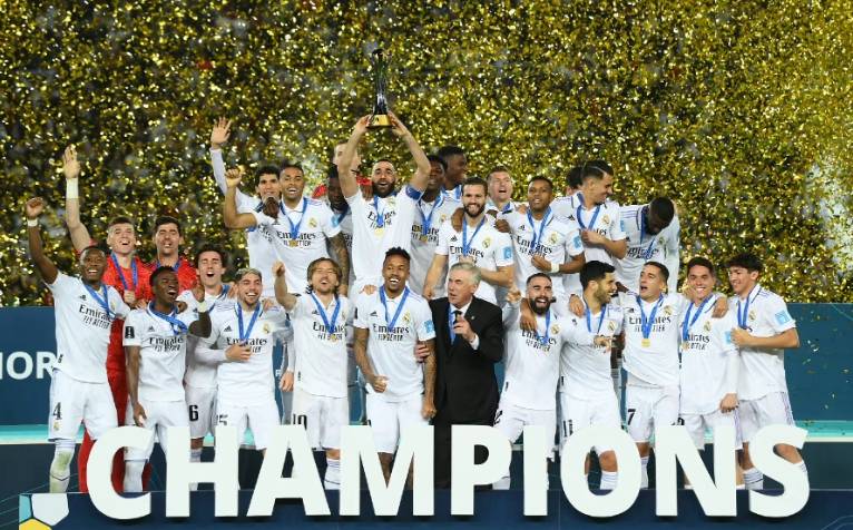 埃基蒂克：斯洛特在训练中对我很严厉，有时我真的会被气到爆（埃基蒂克：斯洛特训练时对我要求很严，有时真让我气炸）