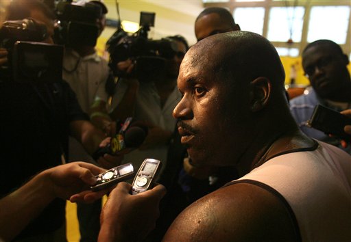 周琦晒与赵睿&翟晓川&方硕合照：又是一年新赛季（周琦晒与赵睿、翟晓川、方硕合影：新赛季再启程）