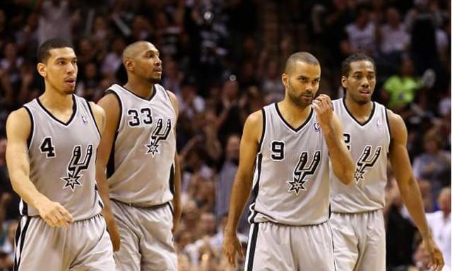 皇家奥维耶多0-0奥萨苏纳，势均力敌（皇家奥维耶多与奥萨苏纳互交白卷，难分高下）