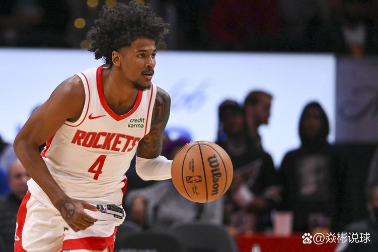 乔丹·约翰逊在今晚的比赛中展现出了极高的竞技水平（乔丹·约翰逊今晚赛场表现堪称顶尖）