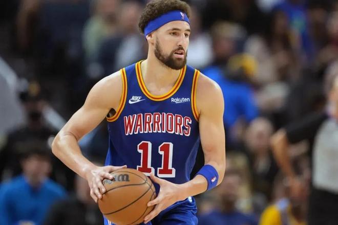 NBA战报：克尼佩尔21分7助，黄蜂111-86大胜猛龙（NBA简讯：克尼佩尔21分7助攻，黄蜂111-86轻取猛龙）