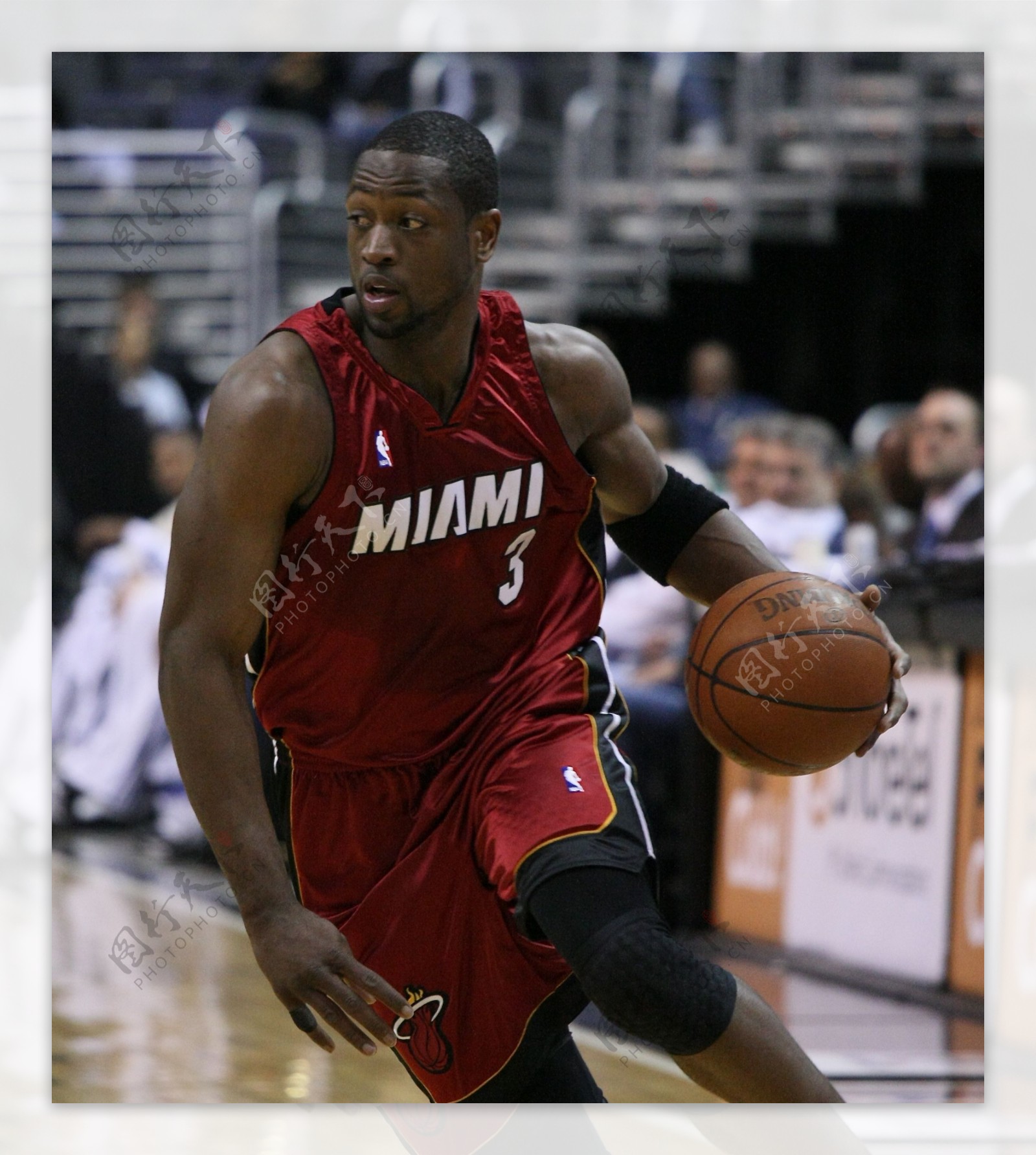 格兰特命中7记三分，生涯三分球命中数破1000球大关（格兰特轰进7记三分，生涯三分命中数突破1000大关）