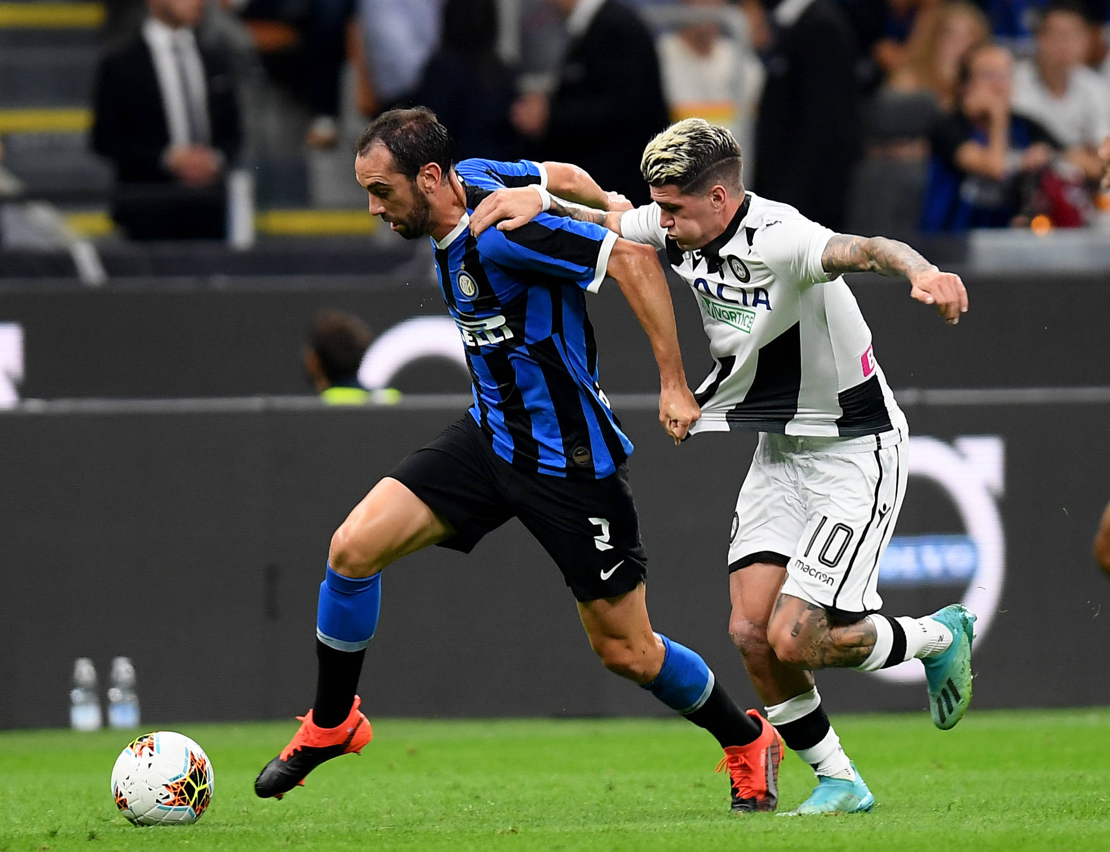 足球曝足协将推出新政，转会制度大调整（足协拟推重磅新规，球员转会制度将迎大改革）