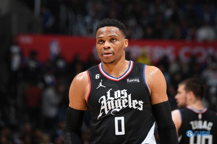 西甲第18轮开球时间：巴萨客战西班牙人1月4日凌晨4：00开打（西甲第18轮：巴萨客场对西班牙人，1月4日凌晨4：00开球）