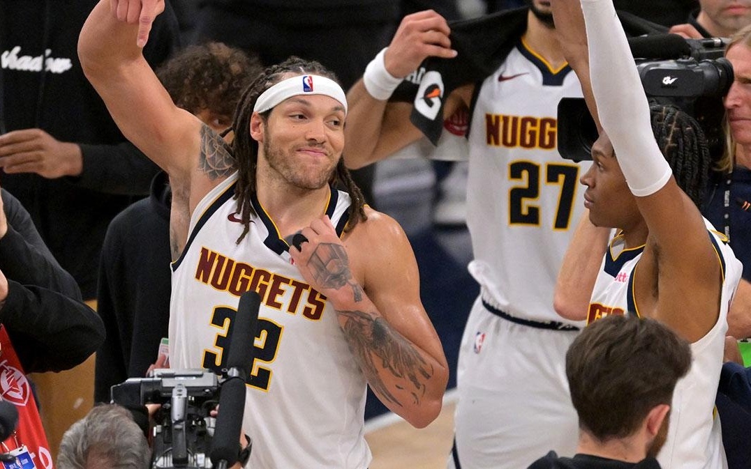 三次完爆雷霆！马刺末节稳稳压制雷霆 雷霆换下主力投降三败马刺（马刺三度击溃雷霆 末节强势压制 雷霆换下主力无奈三败）