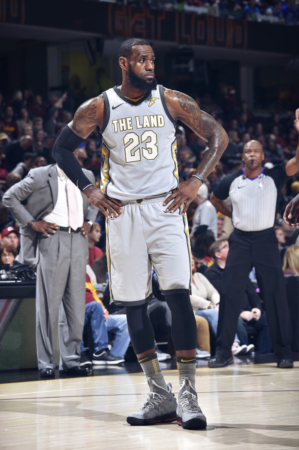 铜梁区政协人士：下一步将围绕中超主场设施升级等课题调研（铜梁区政协：拟围绕中超主场设施升级等议题展开调研）